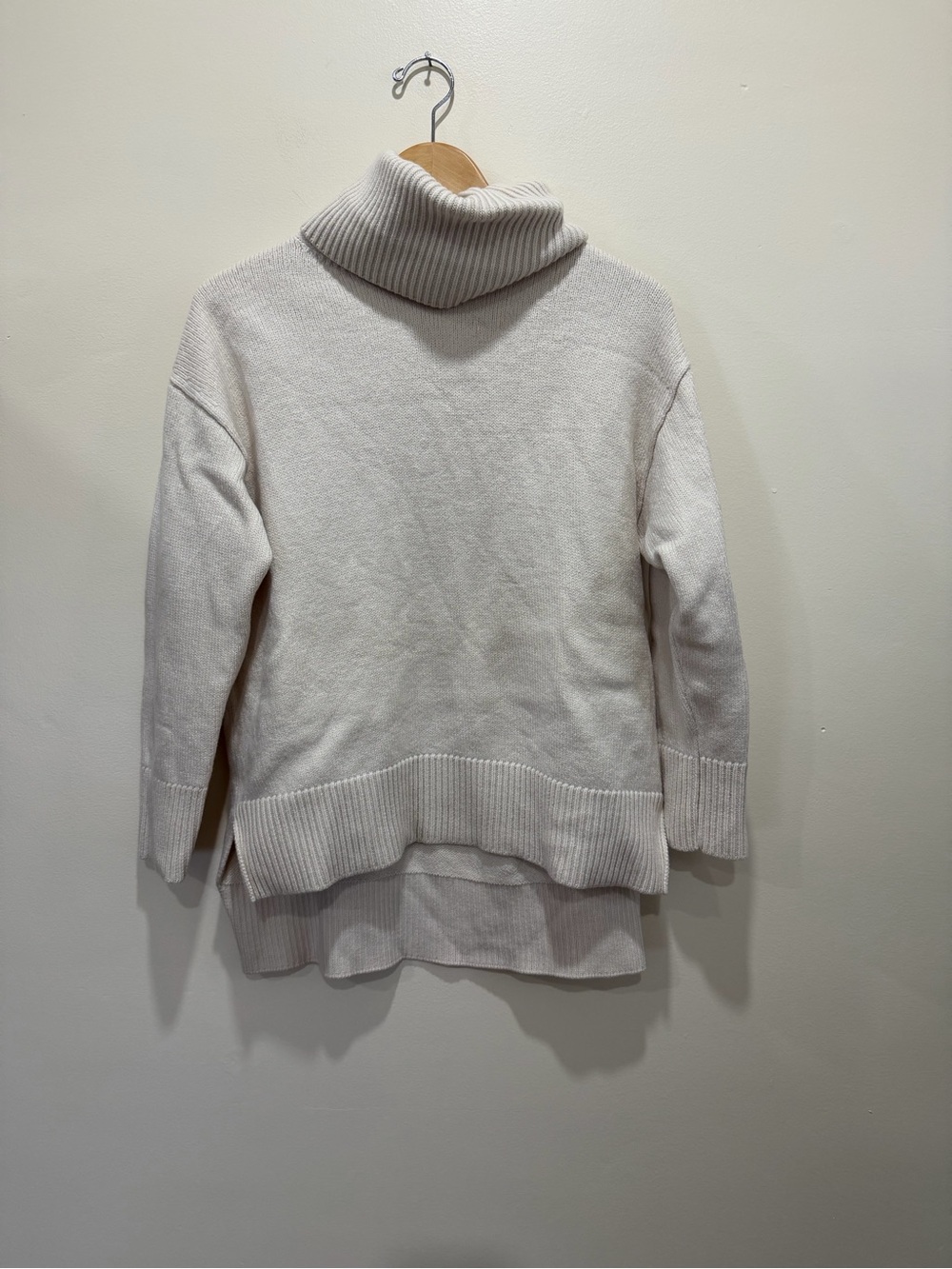 Babaton Ivory 100% Merino Wool Knit Turtleneck Sweater size 2 (s/m)